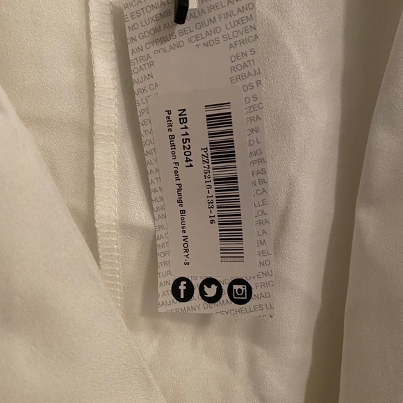 White Boohoo Front blouse - Picture 6 of 6